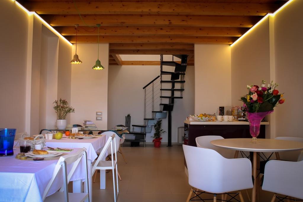 B&B I Frassini กัสเตลบูโอโน ภายนอก รูปภาพ